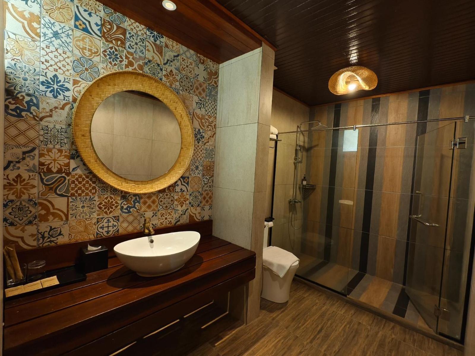 Borneo Beach & Mangrove Resort Tuaran Exterior foto